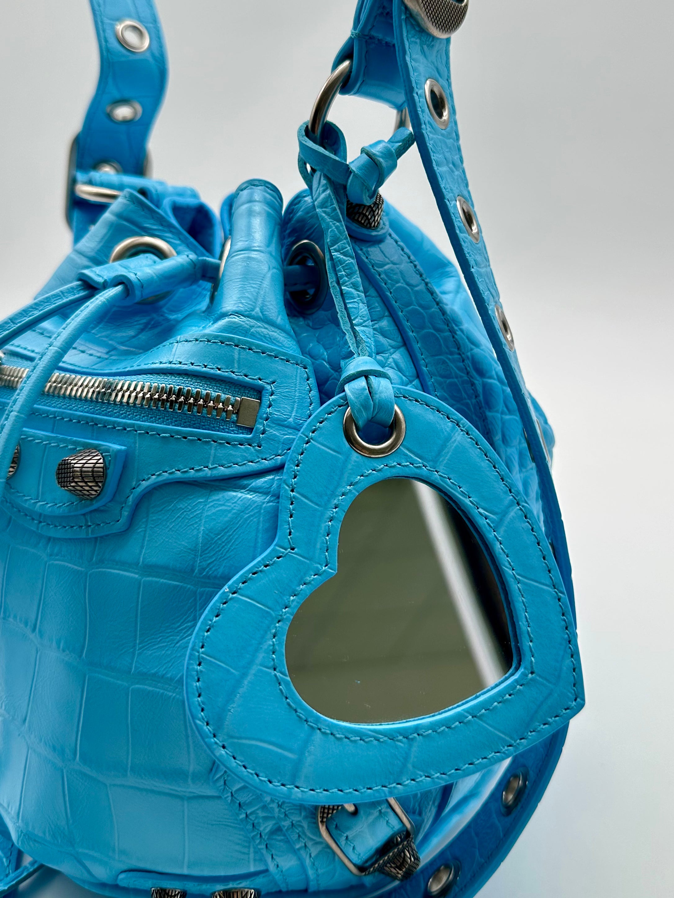 The Cagole Bucket Bag