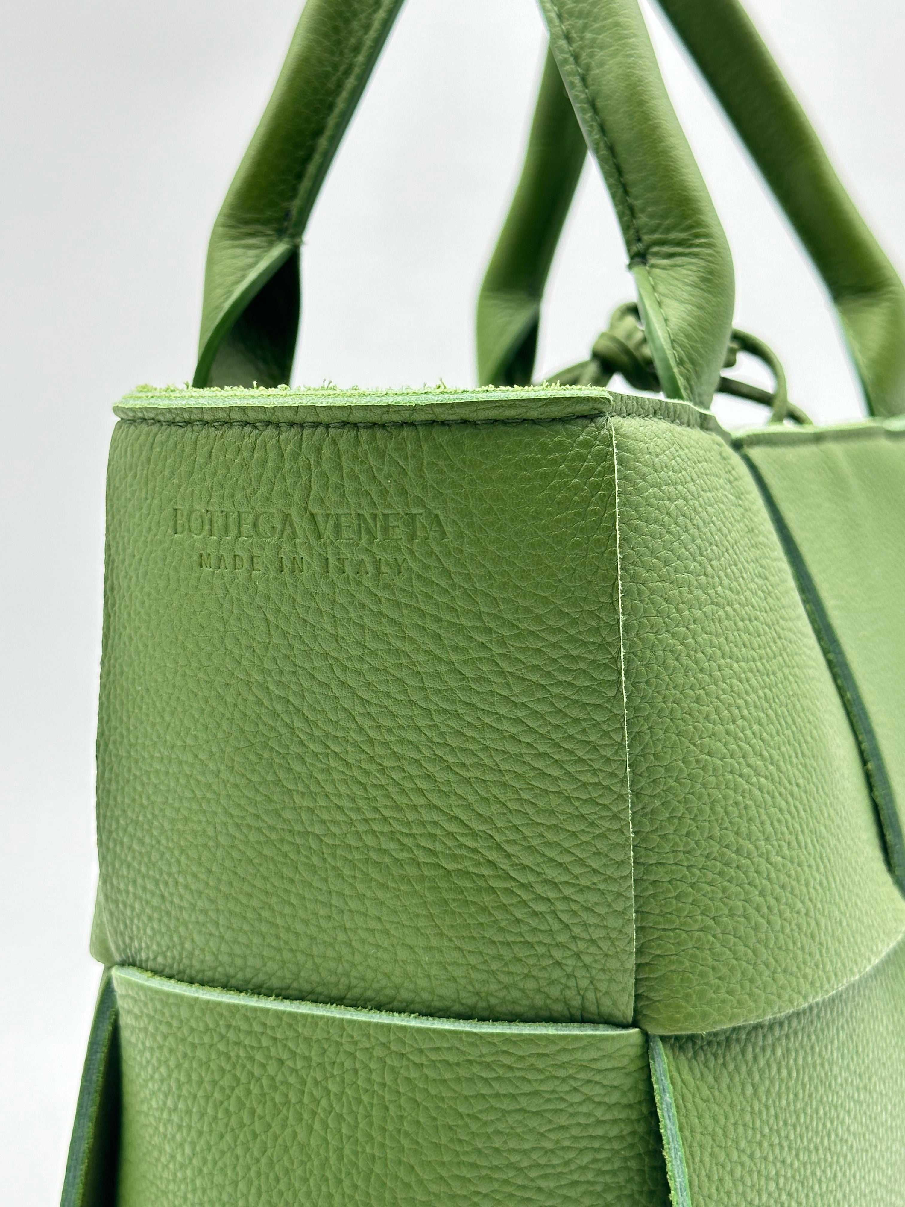 Arch Tote Bag