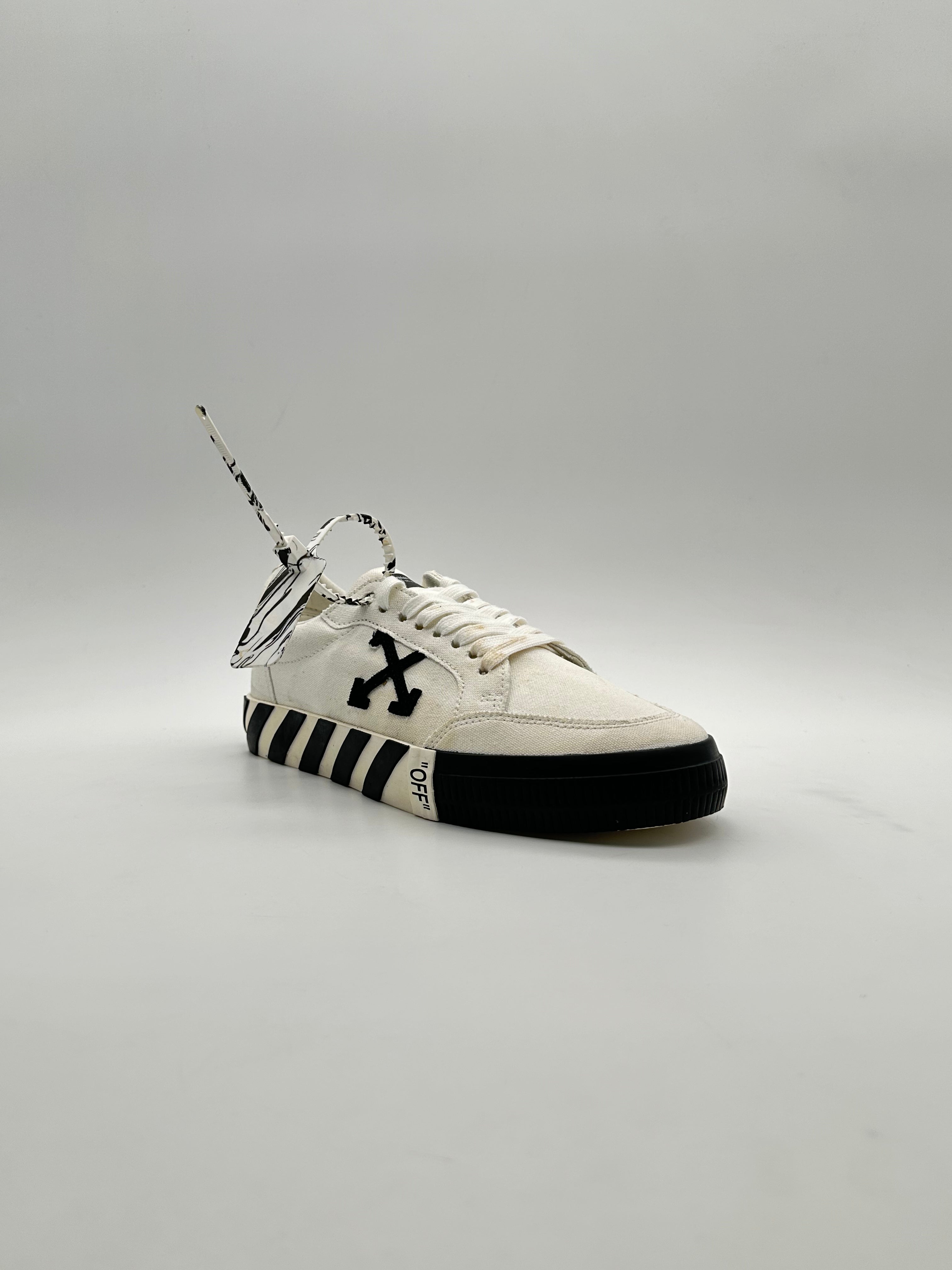 Sneakers With Rubber Detail