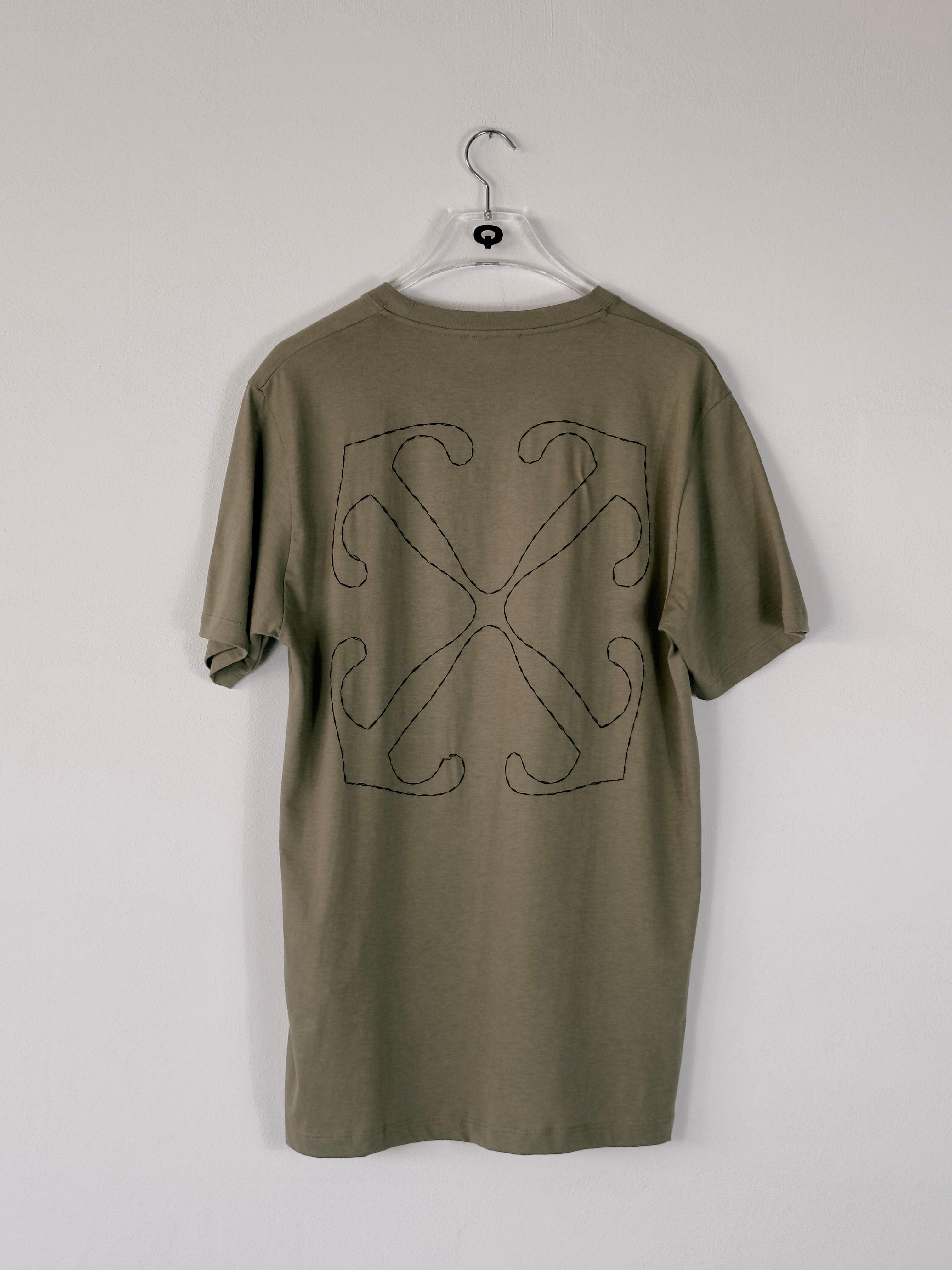 T-shirt logo