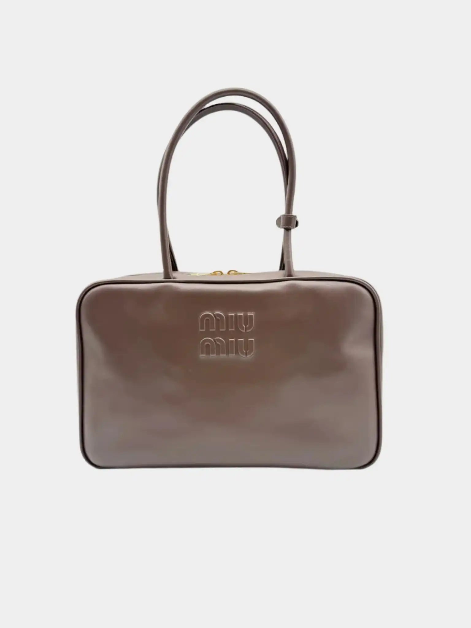 Vista frontale della borsa Miu Miu “Beau” marrone in pelle di vitello