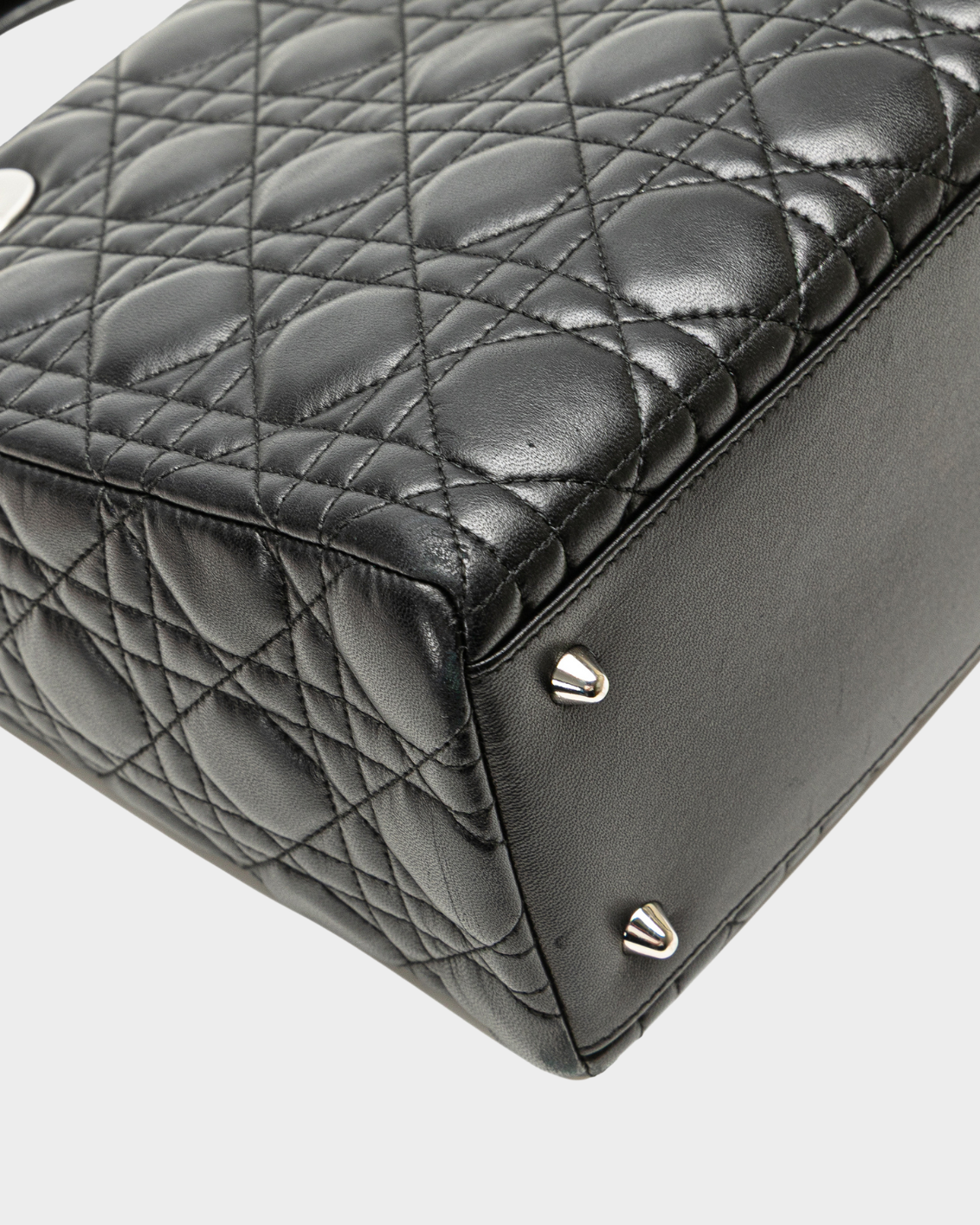 Borsa Lady Dior Nera In Pelle Cannage Con Charm Logo