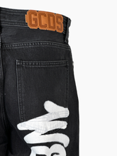 Jeans Graffiti Logo Wide Neri - Nero | Qlhype