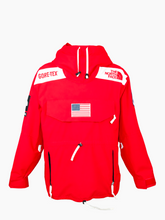 Giacca Anorak Rossa Con Cappuccio E Patch - Rosso | Qlhype