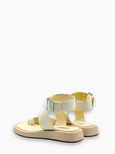 Beige Sandals With Crossed Straps -  | Qlhype