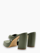 Sandalo In Pelle Verde Oliva Con Plateau - Verde | Qlhype