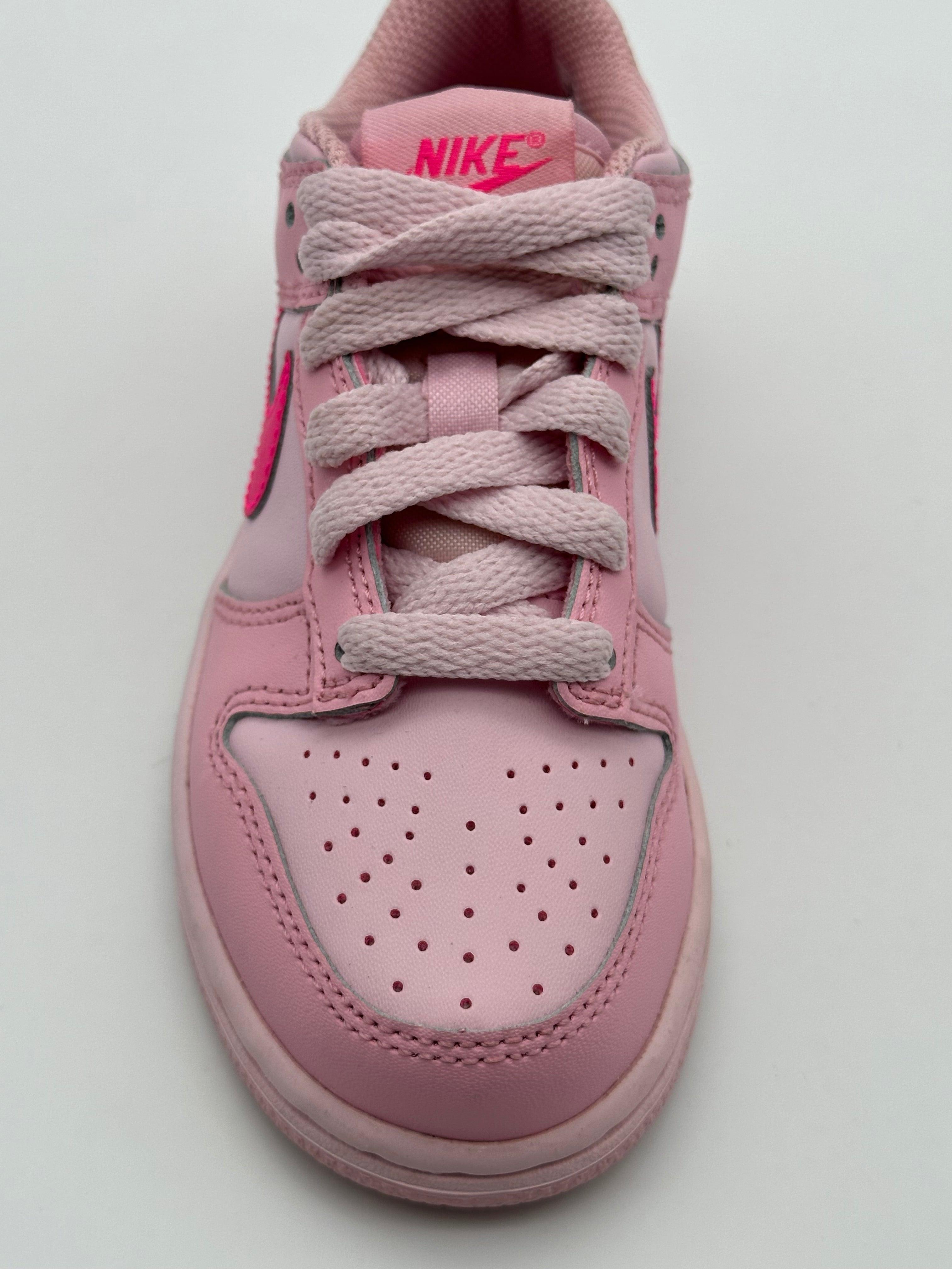 Dunk Low Triple Pink