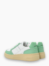  -  | Qlhype