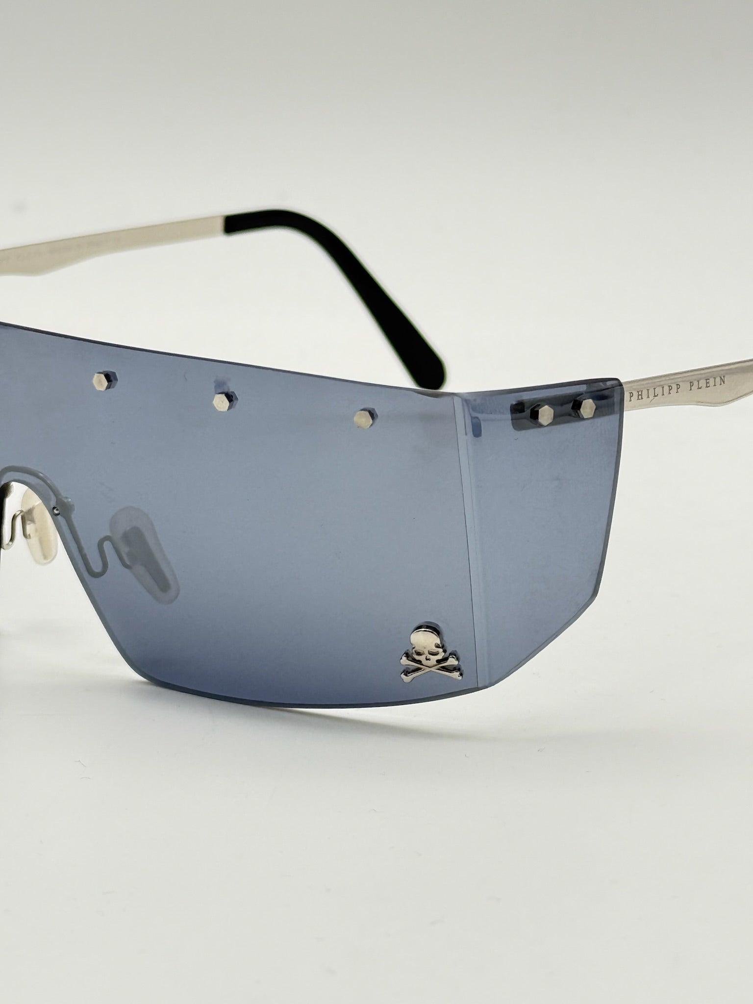 Occhiali A Mascherina Argento Con Lenti Blu