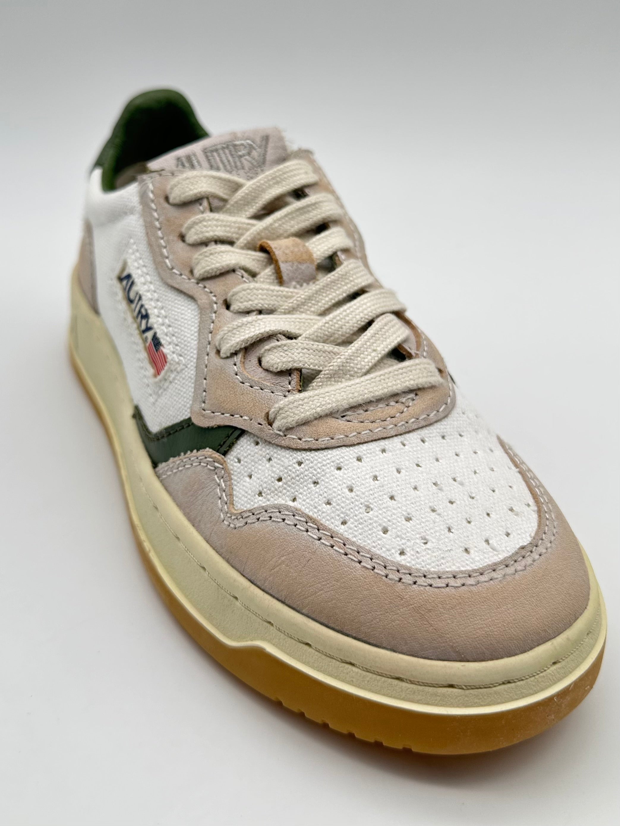 Medalist Low Sneakers