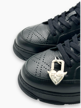 Essential Nami Sneakers Nere - Nero | Qlhype