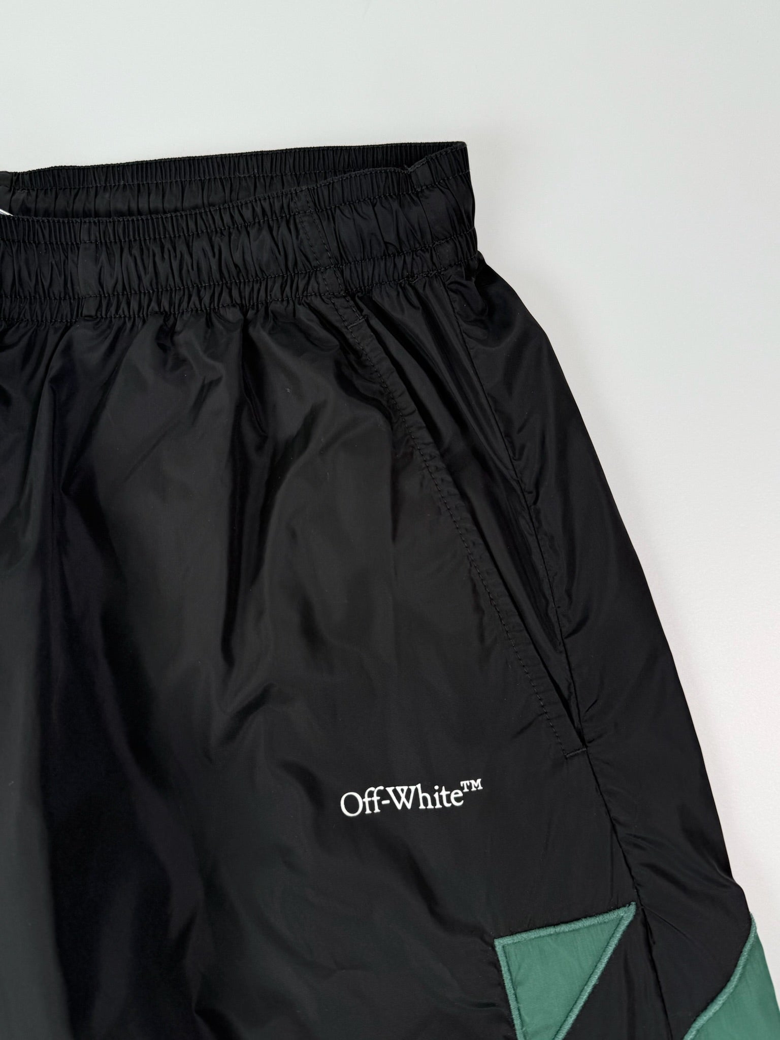 Pantaloni Sportivi Neri Con Bande Diagonali Verde Petrolio