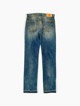 Jeans with a worn effect -  | dBlank