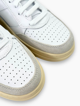  -  | Qlhype