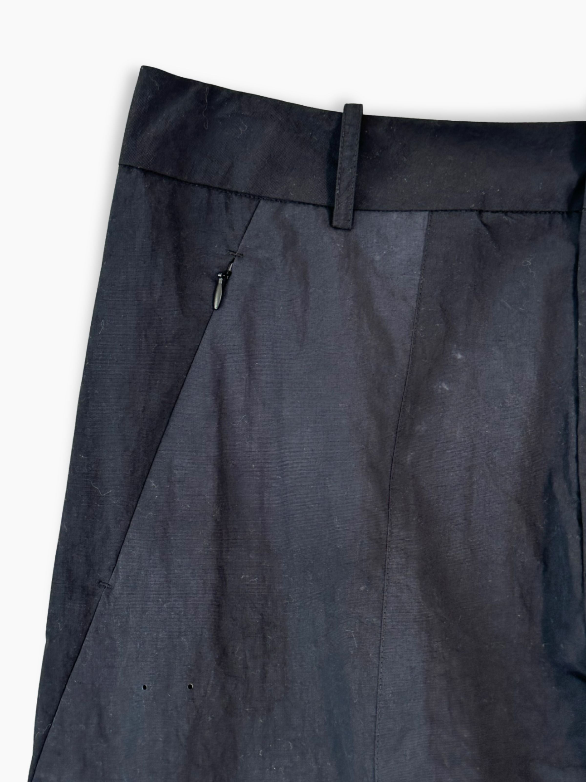 Pantalone Con Cuciture Geometriche