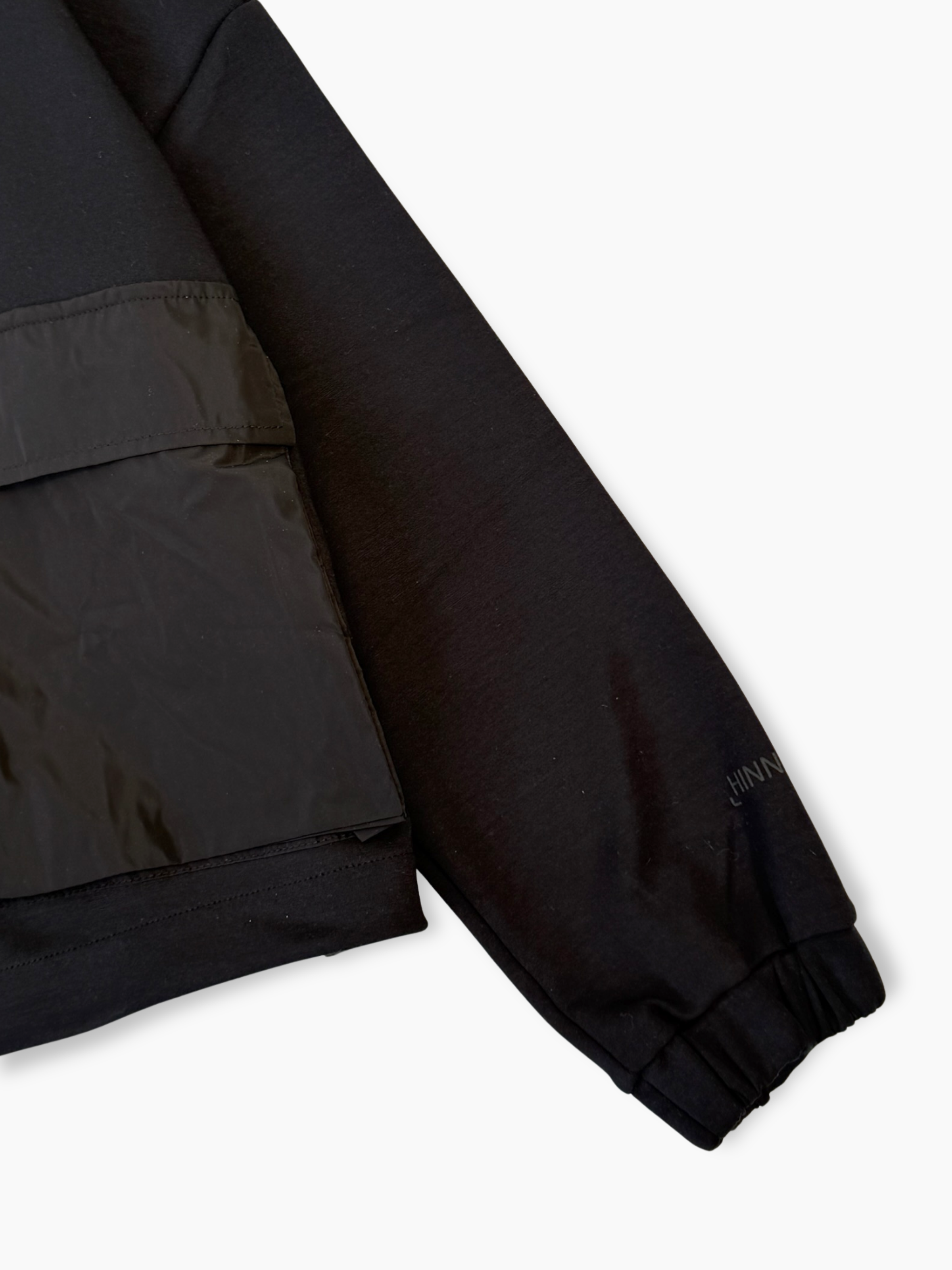 Felpa Nera Con Tasche Nylon