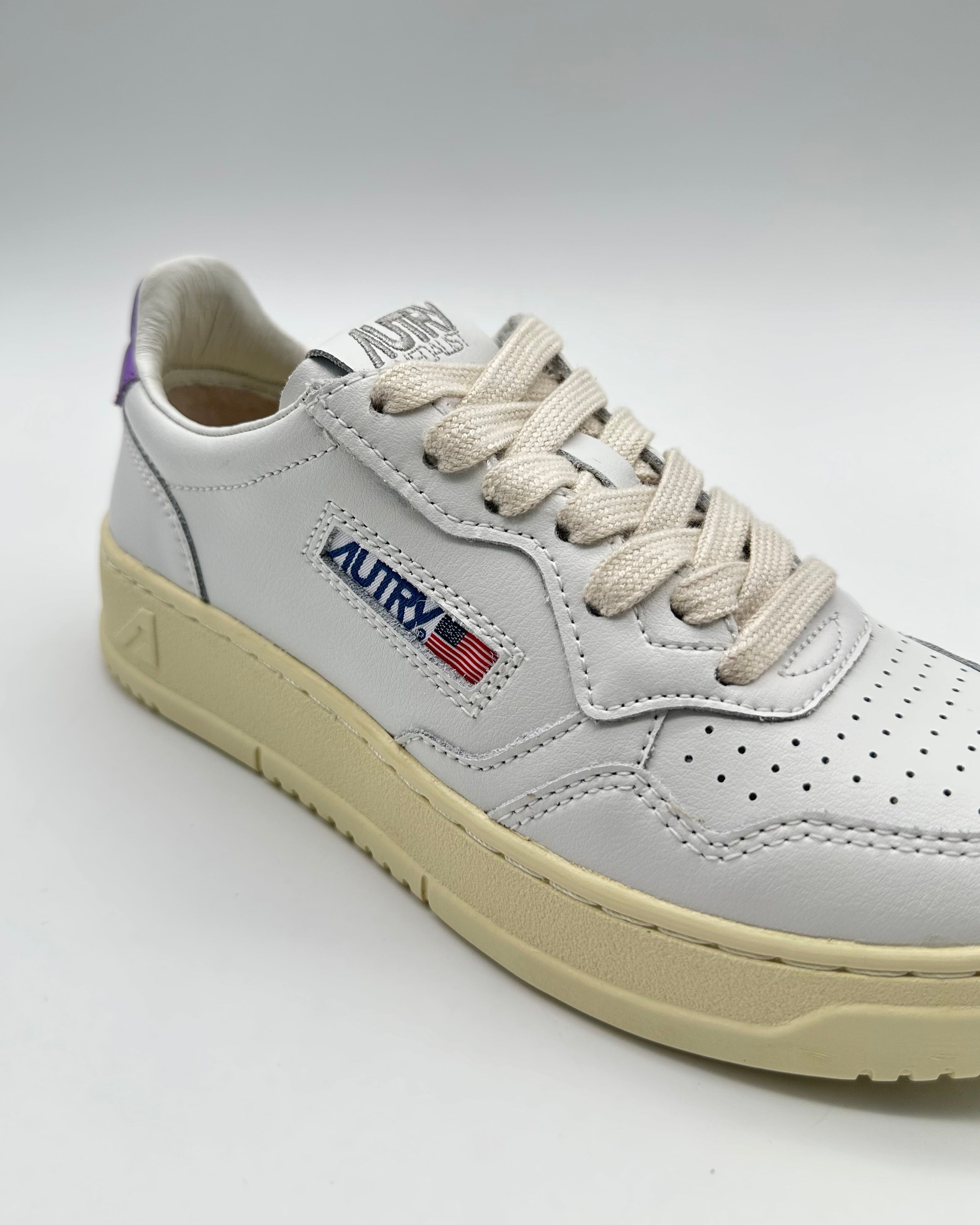 Medalist Low Sneakers