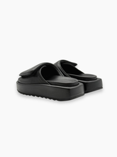 Slide Nere Verniciate Con Maxi Fascia Imbottita -  | dBlank