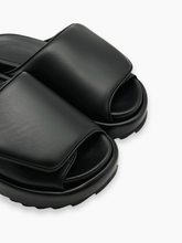 Slide Nere Verniciate Con Maxi Fascia Imbottita -  | dBlank