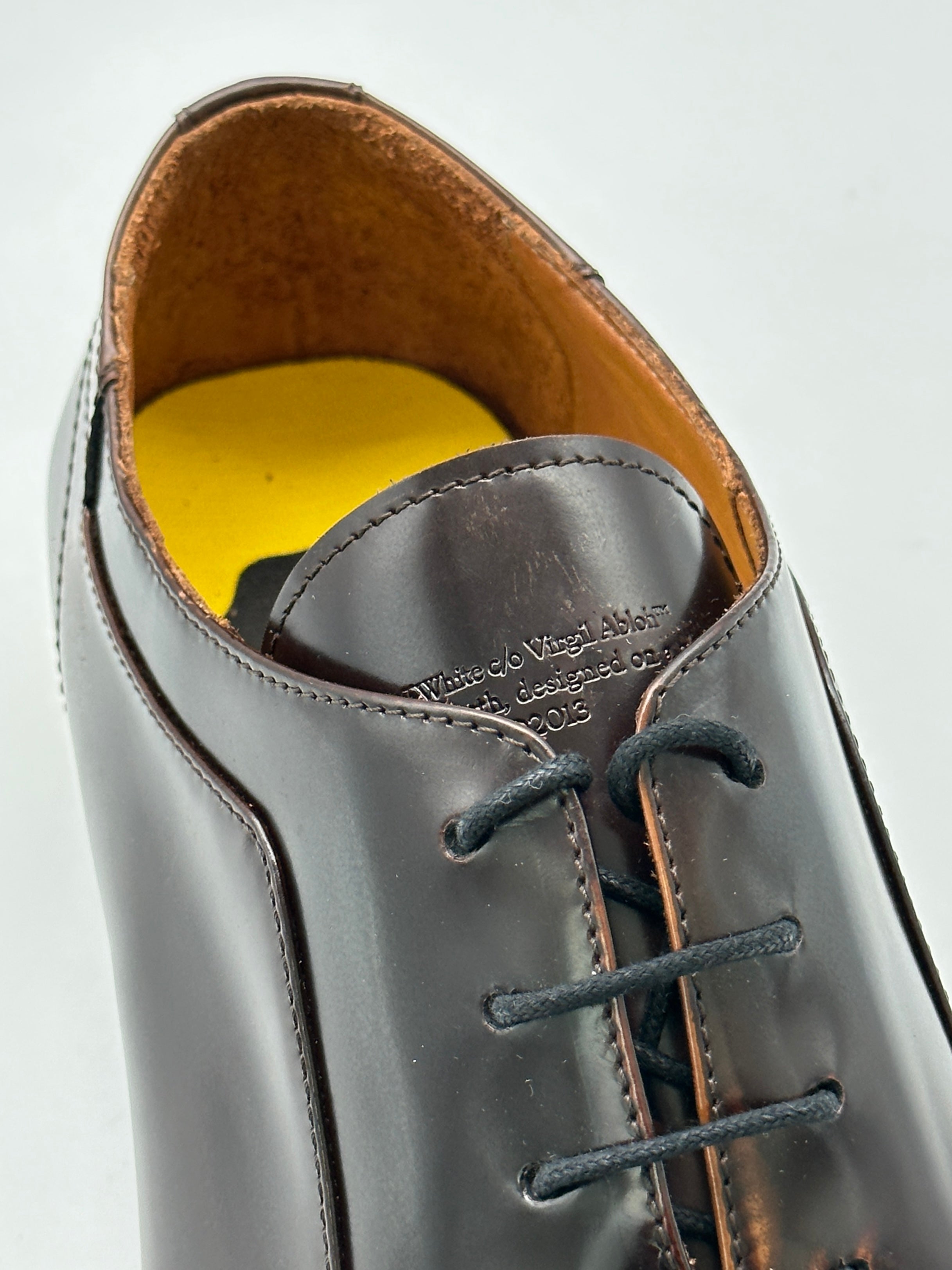 Oxford Loafers Logo