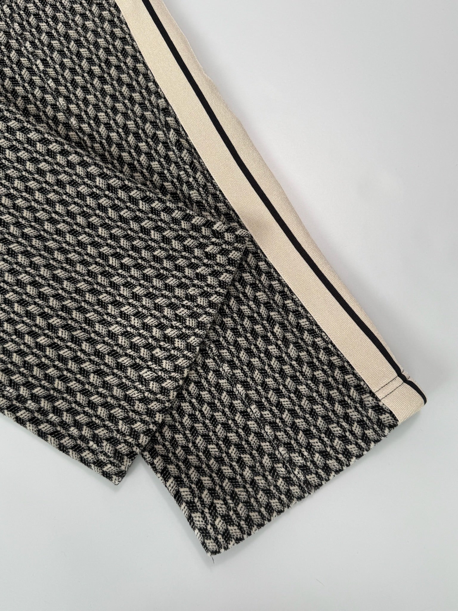Geometric Print Pants With Side Stripes Beige 