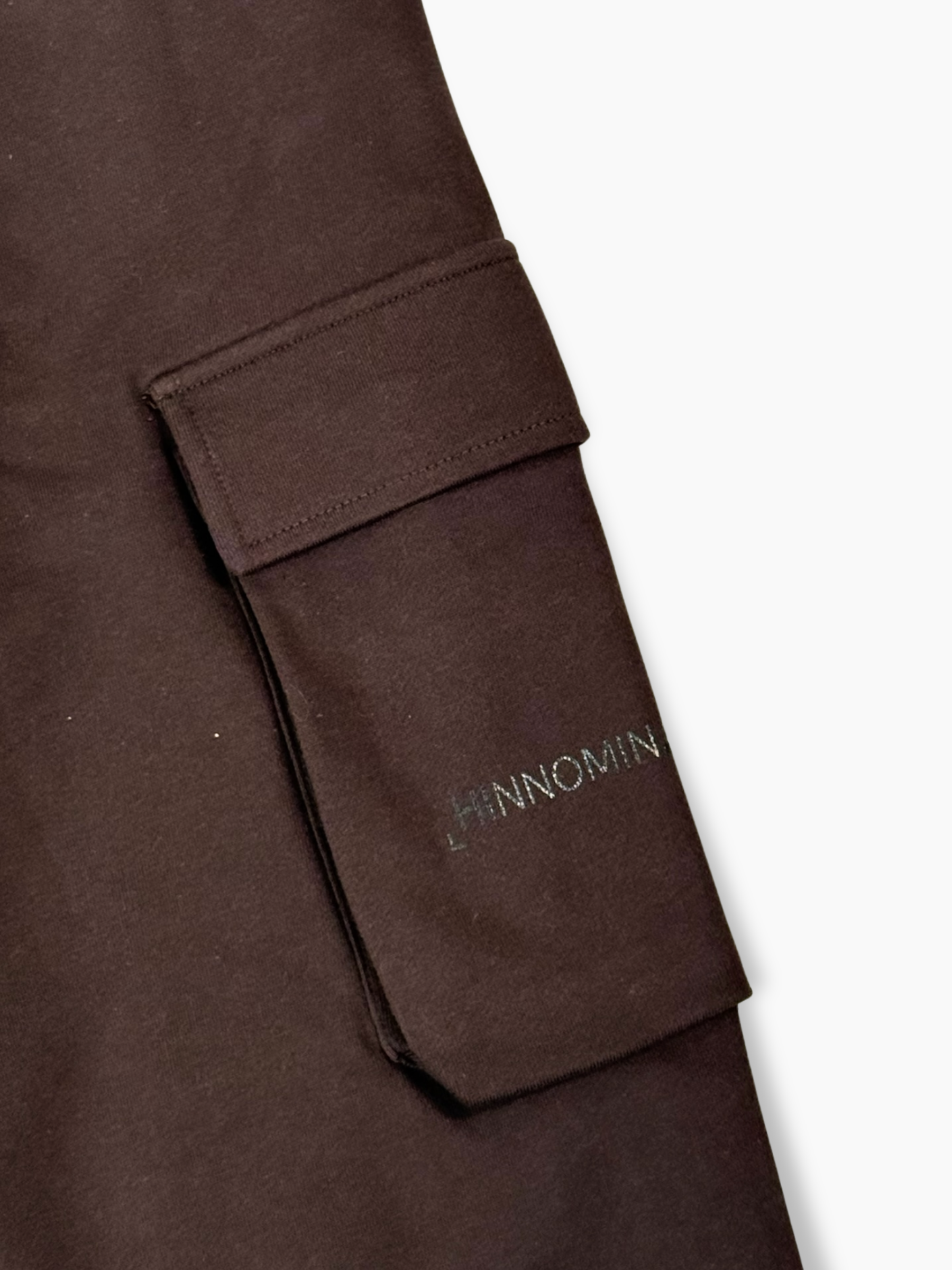 Pantaloni Marrone Scuro Con Tasconi E Stampa