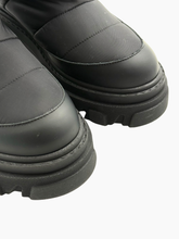 Stivali Neri Imbottiti Con Suola Chunky -  | dBlank