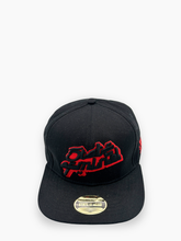 Cappellino Nero Ricamo Rosso - Nero | Qlhype