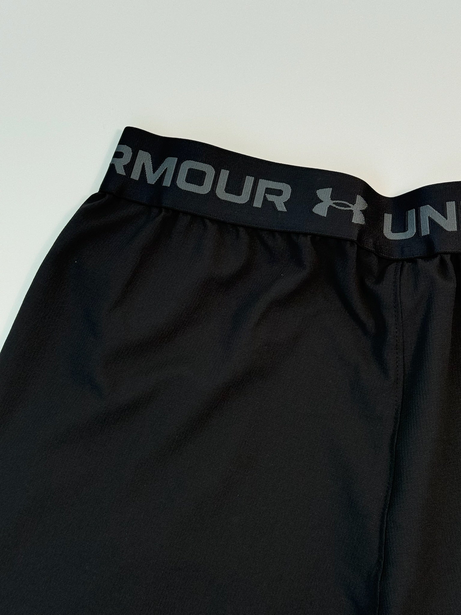 Vanish Woven 6in Men's Black Shorts