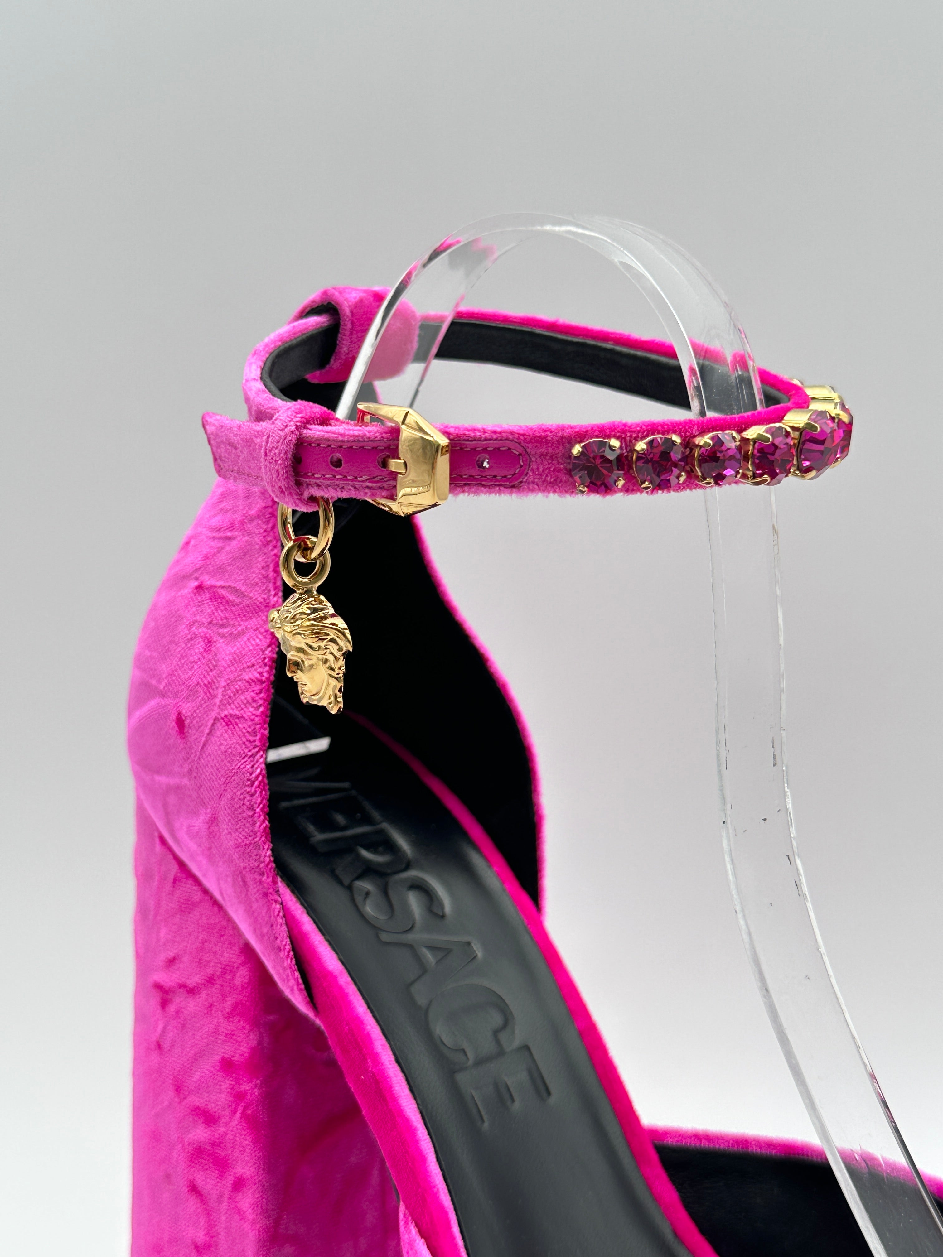 Fuchsia Velvet Pumps With Platform And Jewel Strap