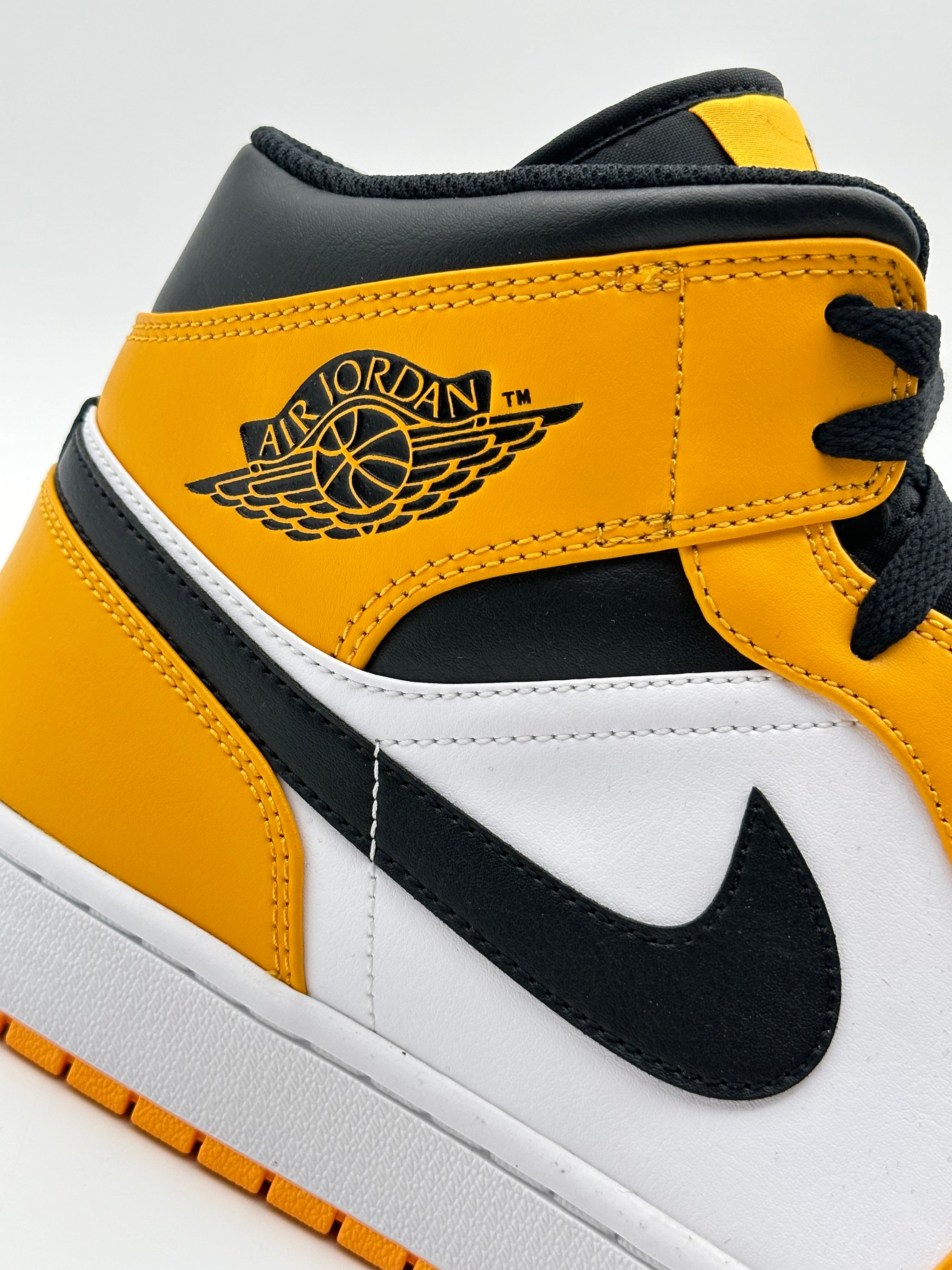 Jordan 1 Mid Taxi