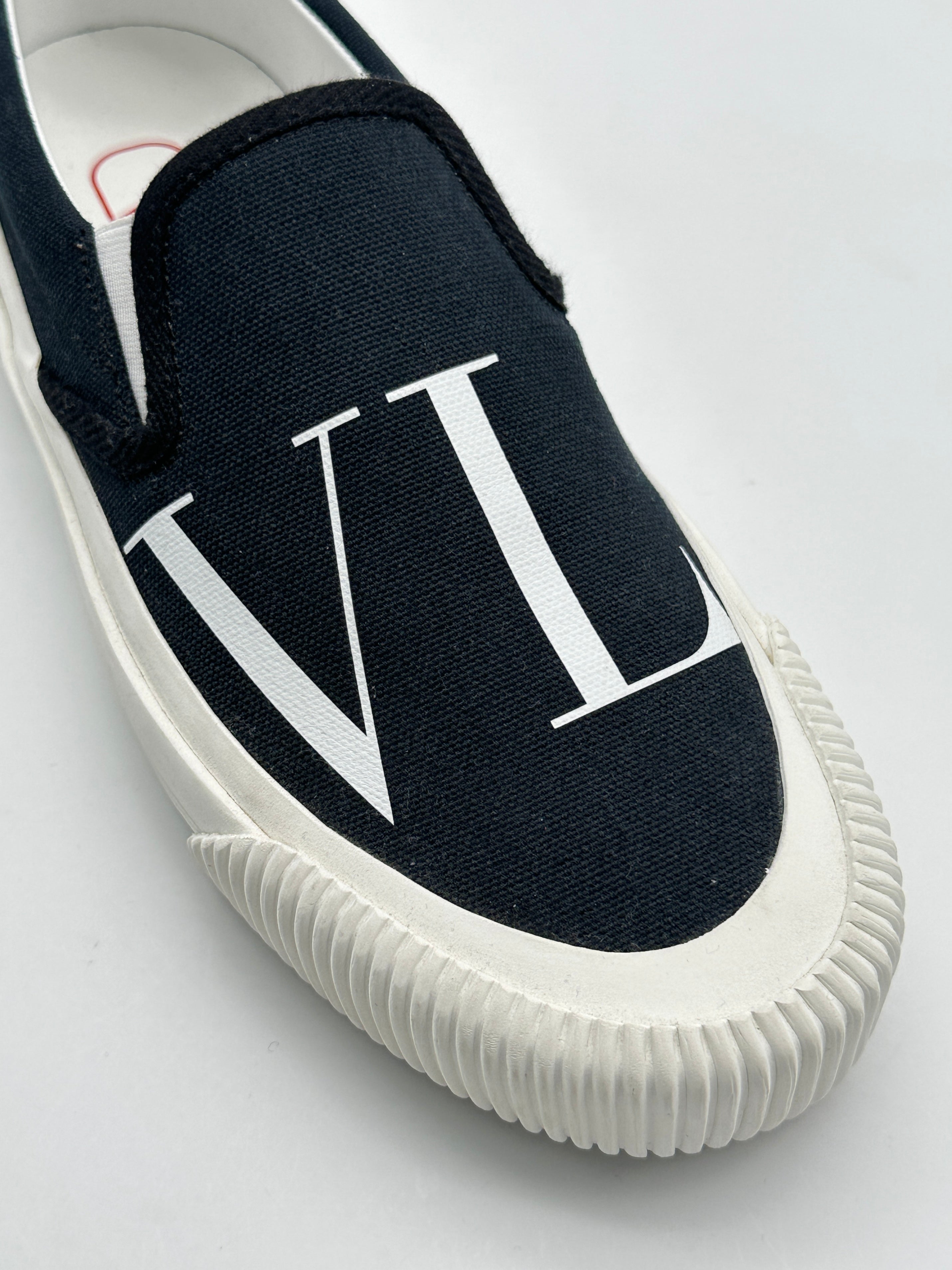 VLTN Slip-On