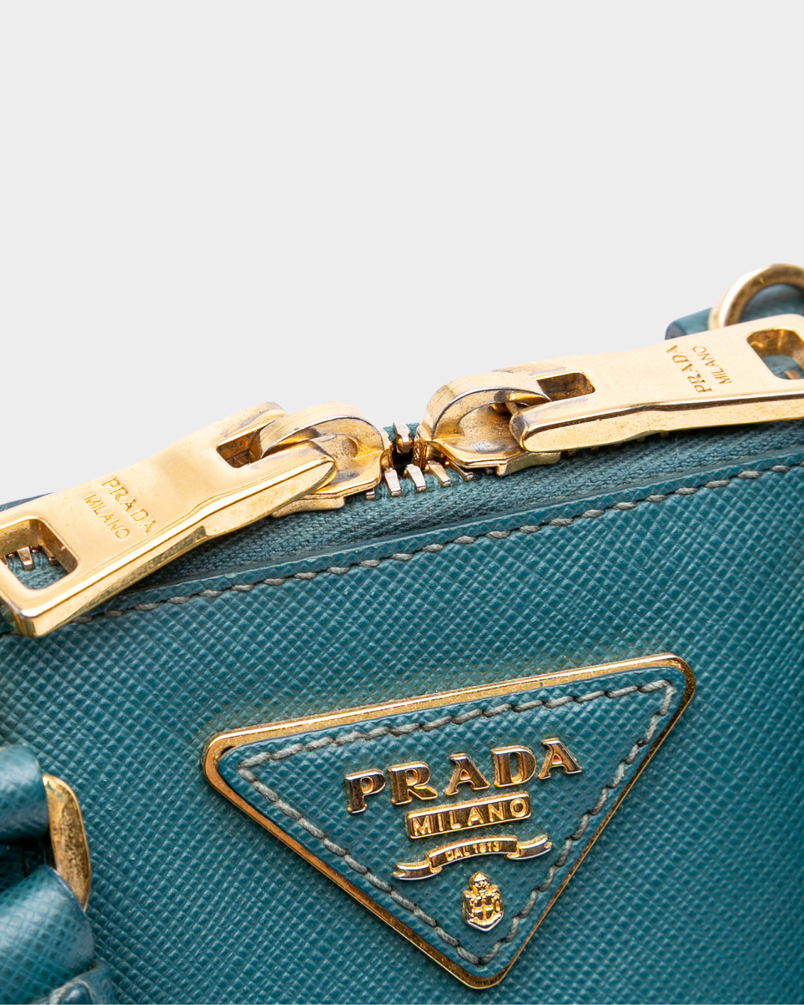 Borsa Prada In Pelle Saffiano Turchese Con Tracolla E Logo Oro