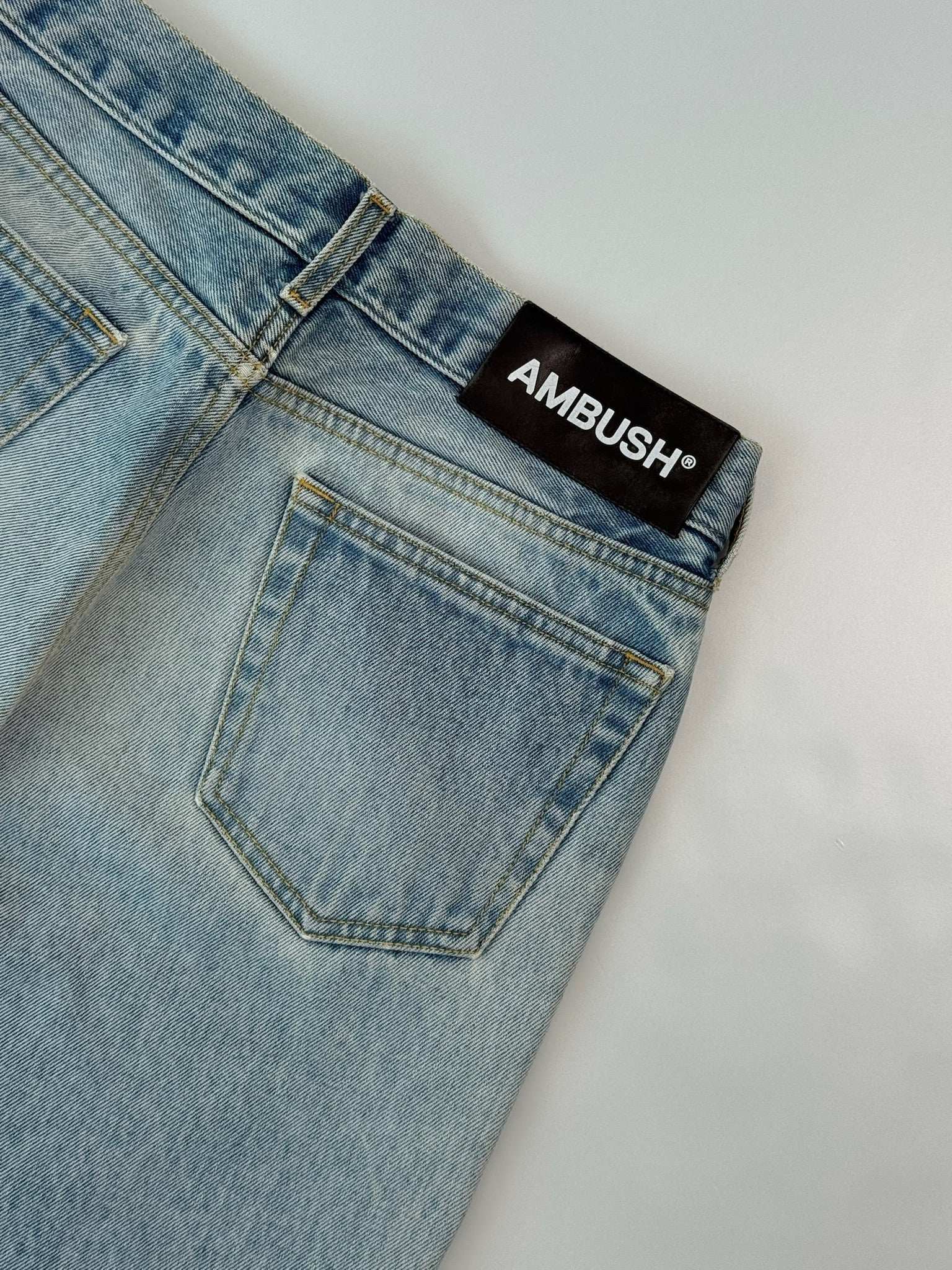 Jeans Azzurri Lavaggio Chiaro