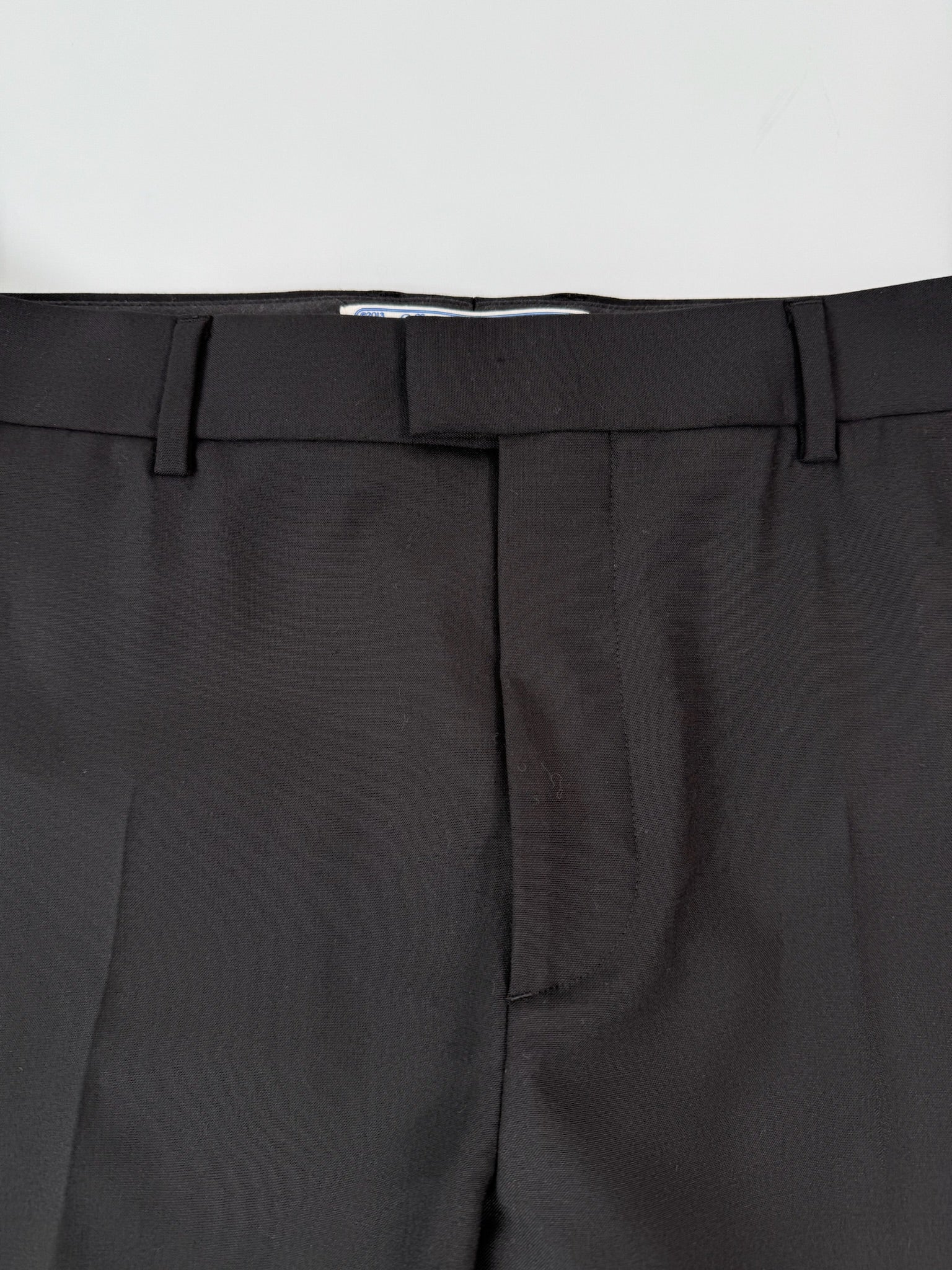 Pantaloni Classici Neri Con Zip Sul Fondo