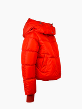  -  | Qlhype