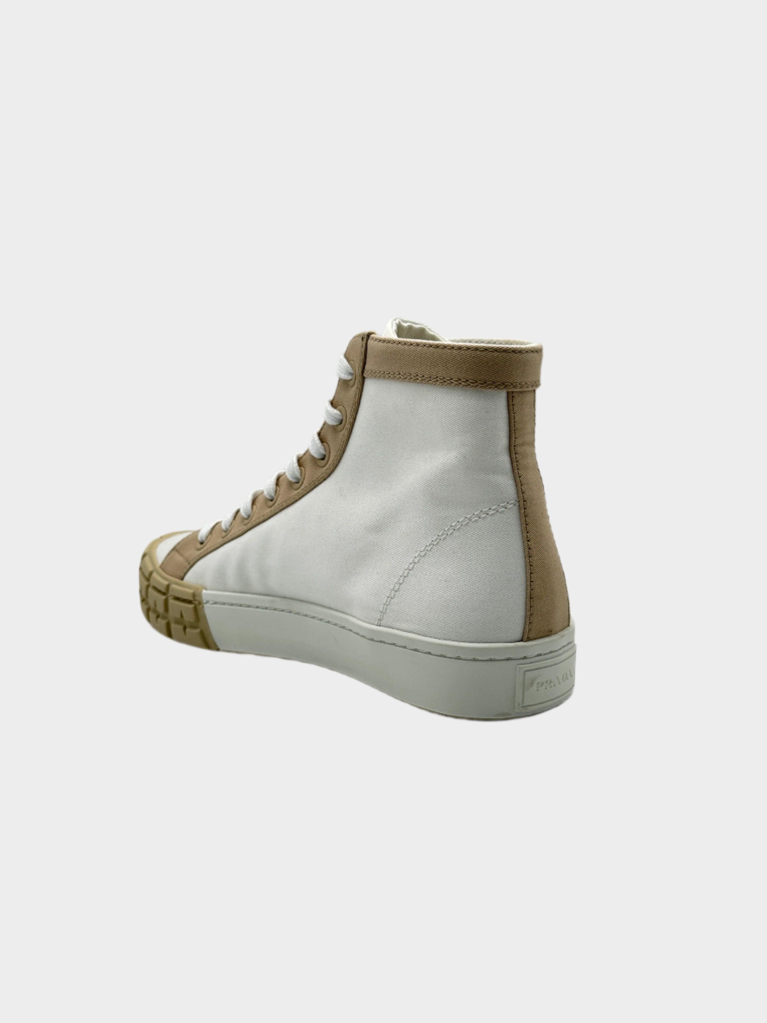 Gabardine Wheel Sneaker