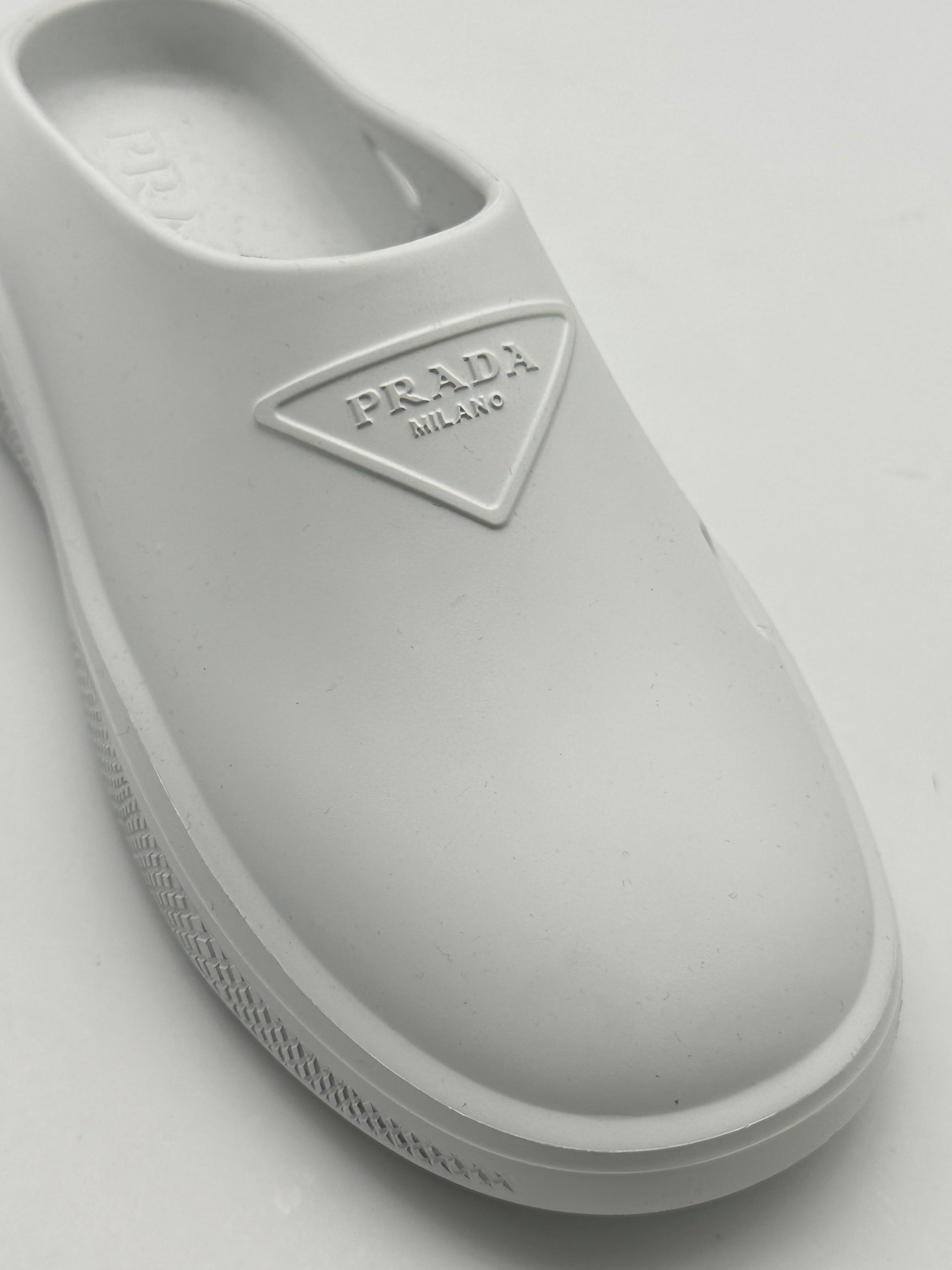 Low White Rubber Sandals