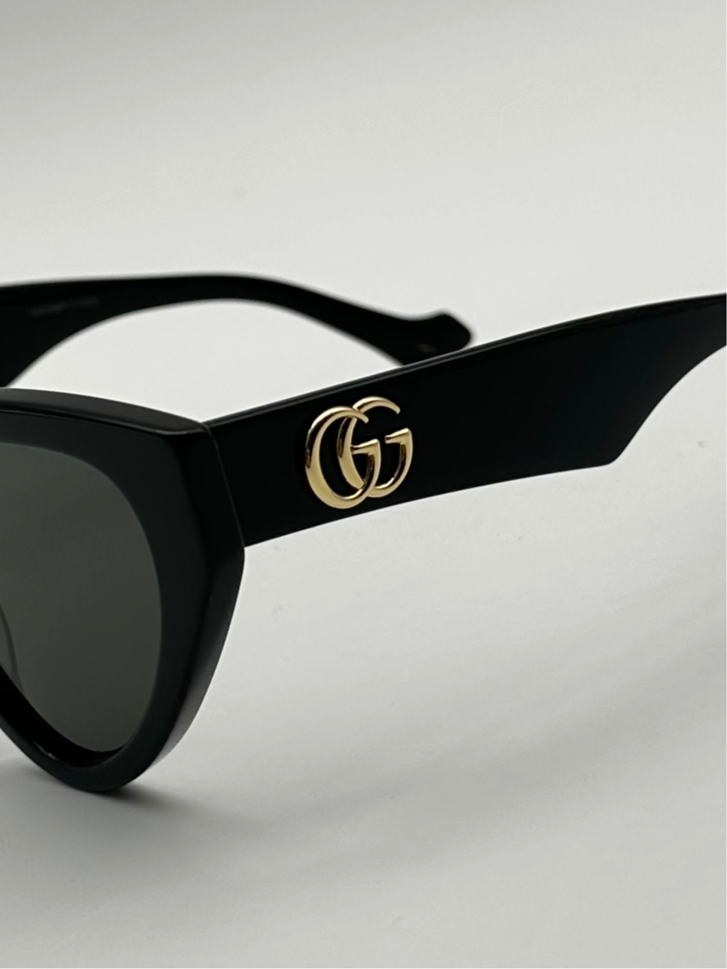 Geometric frame sunglasses