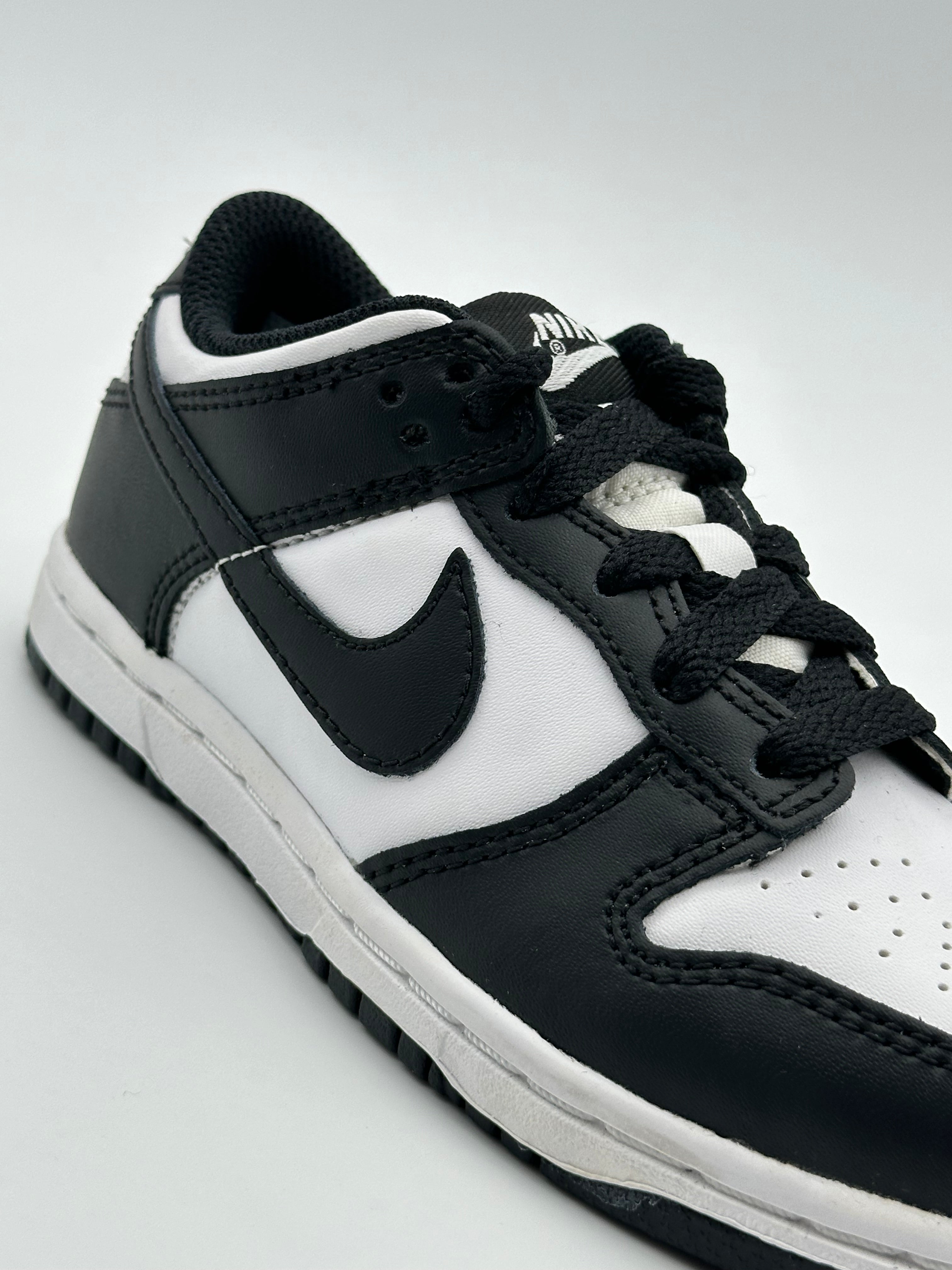 Dunk Low Panda