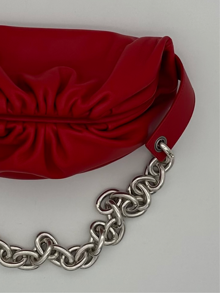 The Chain Pouch