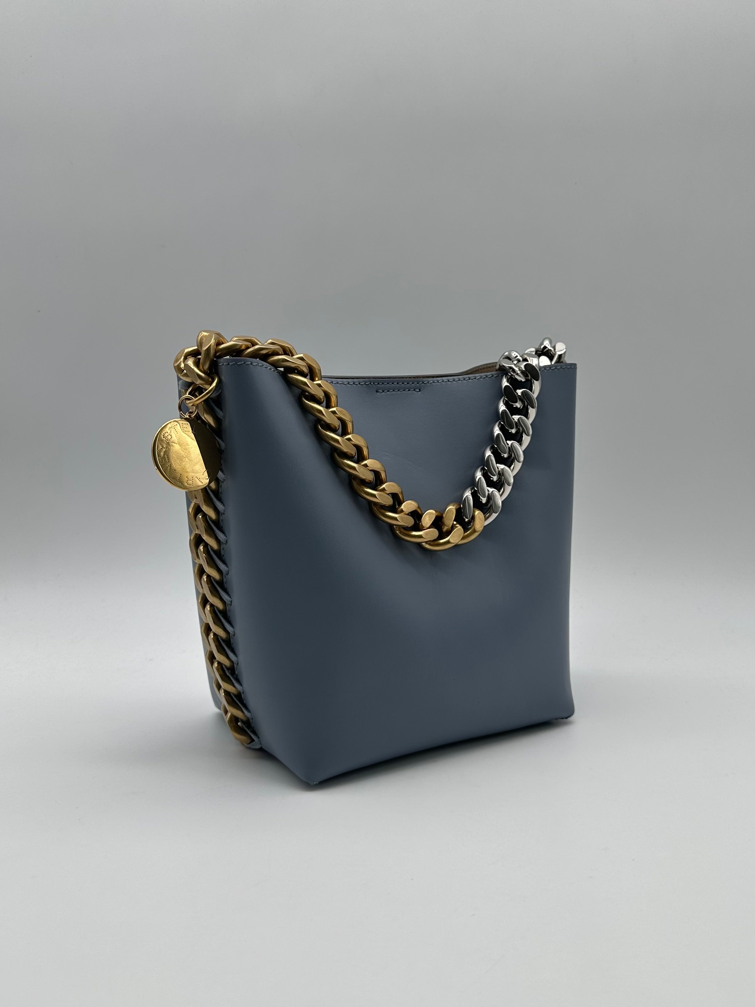Borsa A Secchiello Frayme Azzurra In Pelle Vegana Con Tracolla
