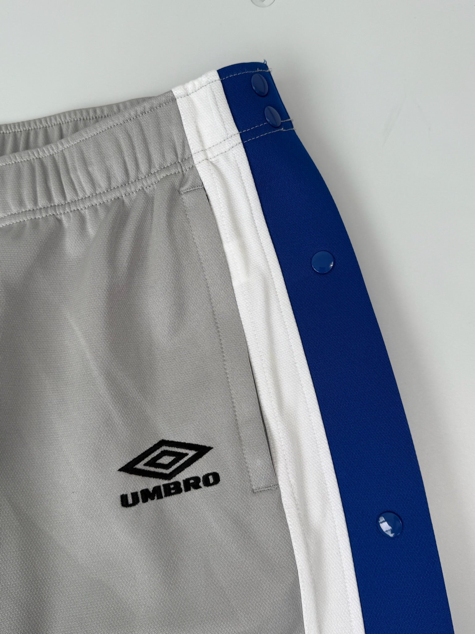 Pantalone Della Tuta Grigio In Acetato Con Bottoni A Pressione