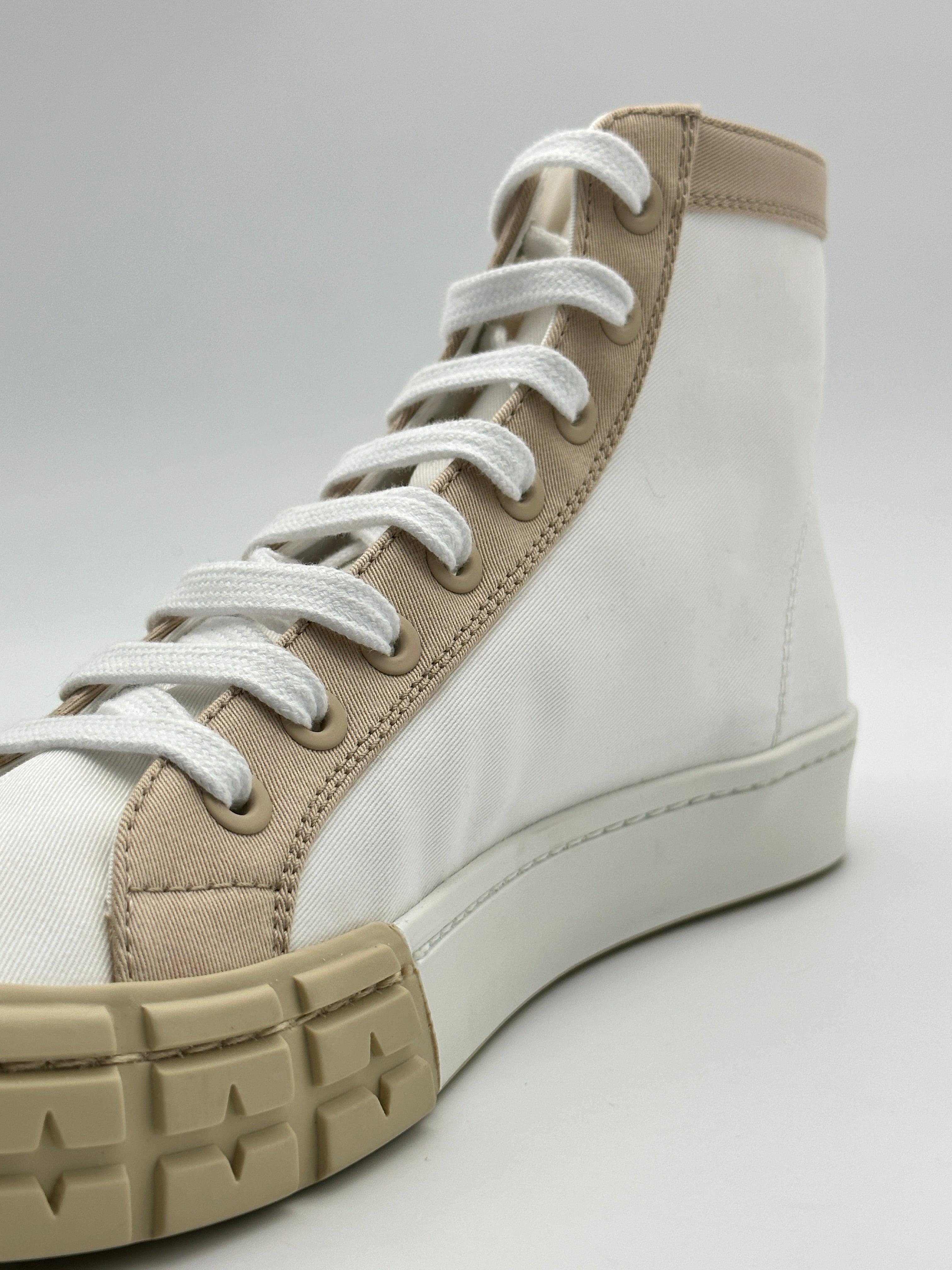 Gabardine Wheel Sneaker