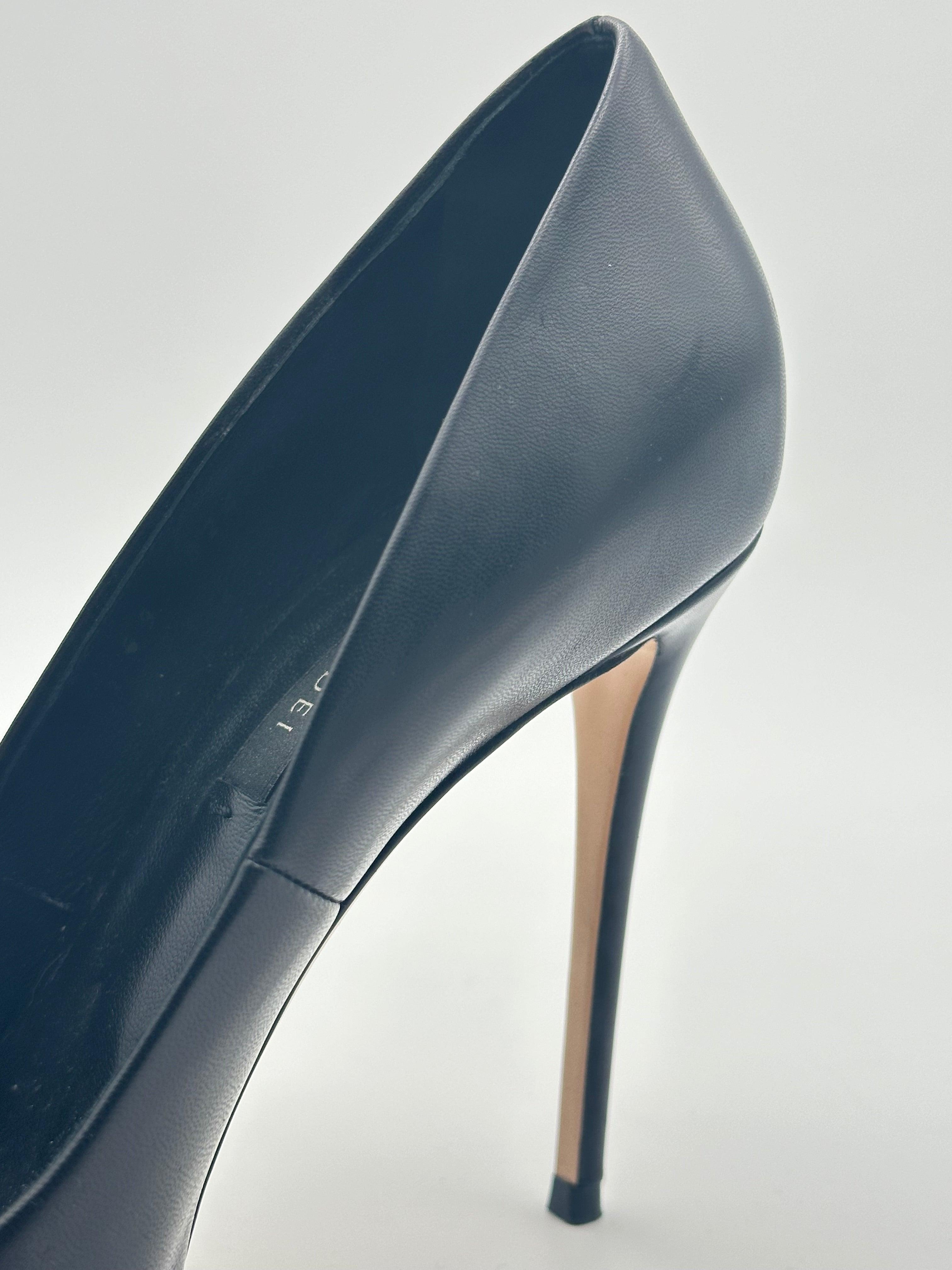 Décolleté Heels