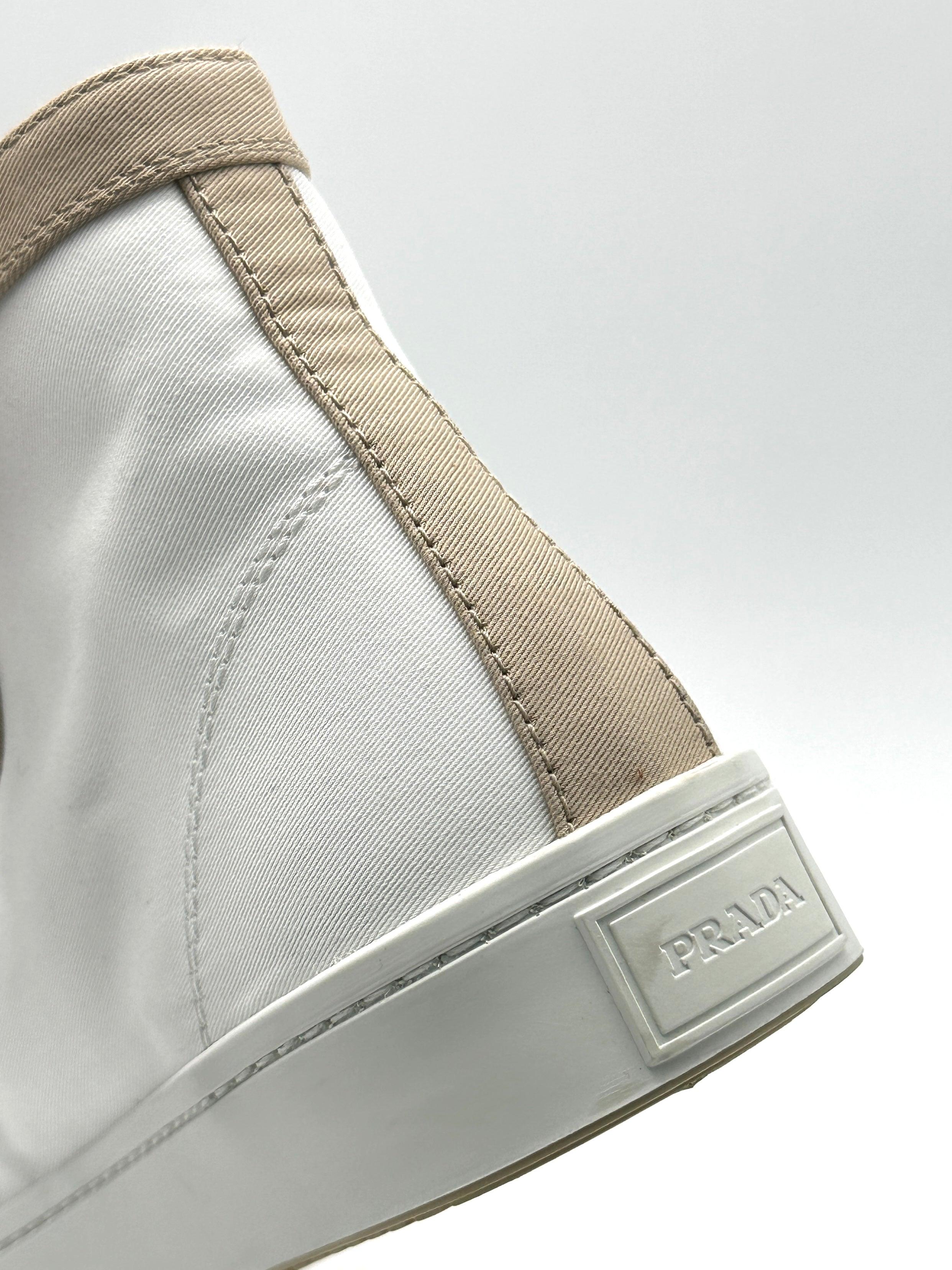 Gabardine Wheel Sneaker