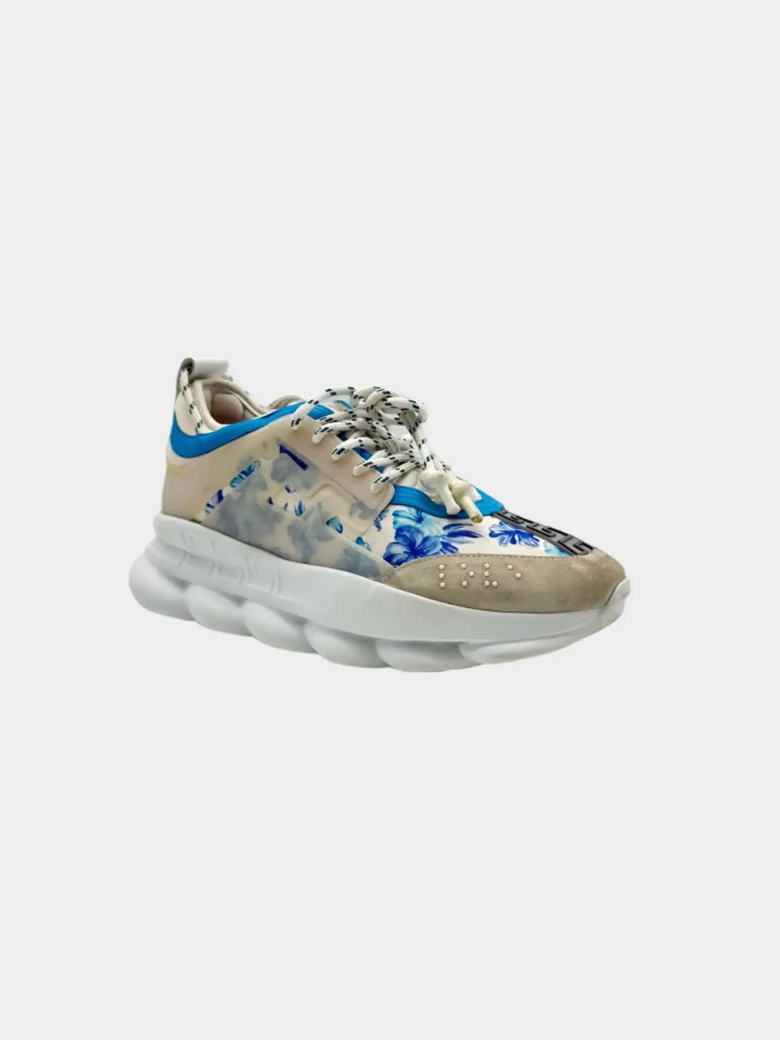 Sneakers Chain Reaction