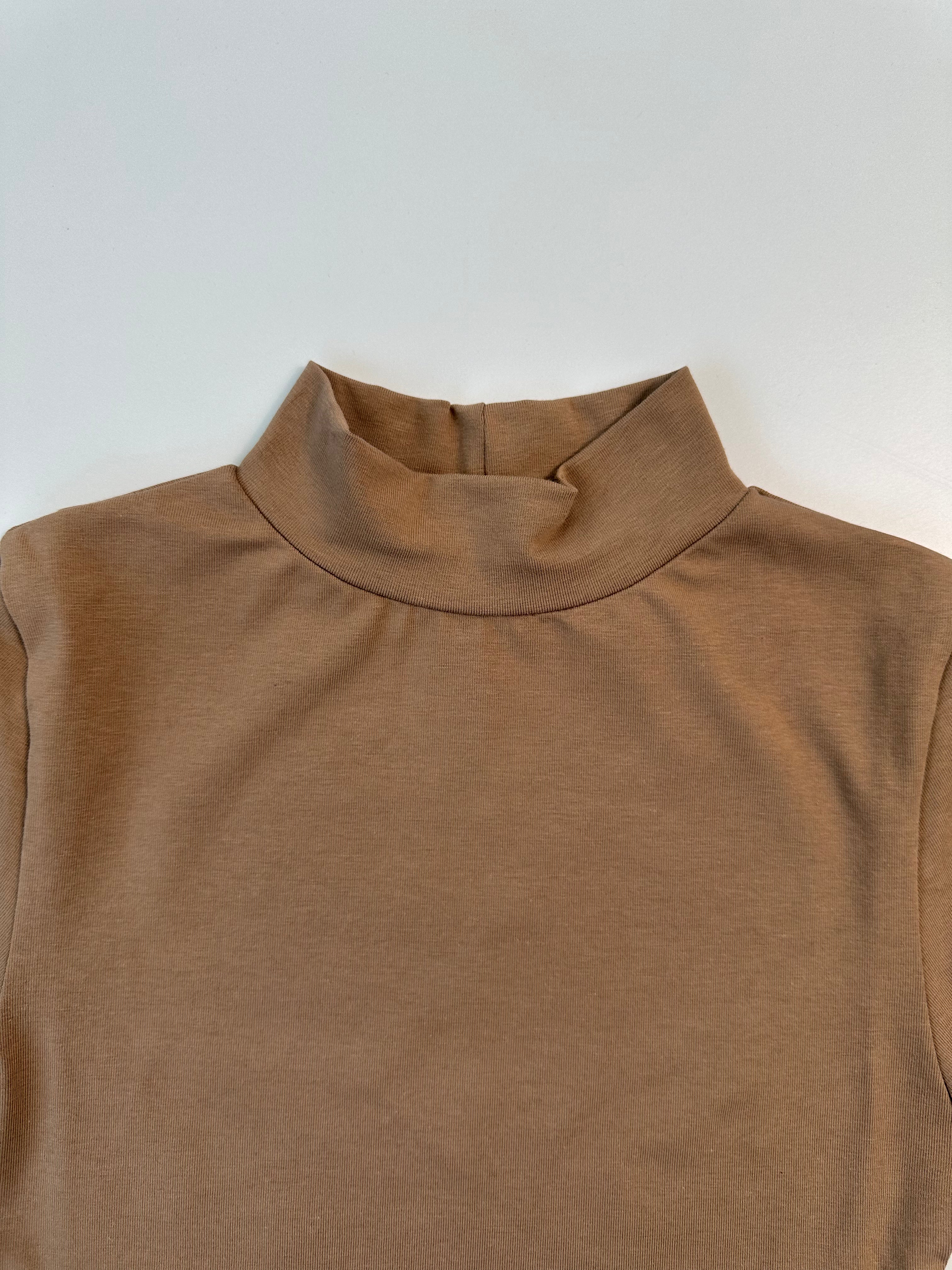 Crop Top Tortora A Lupetto In Bielastico A Mezza Manica