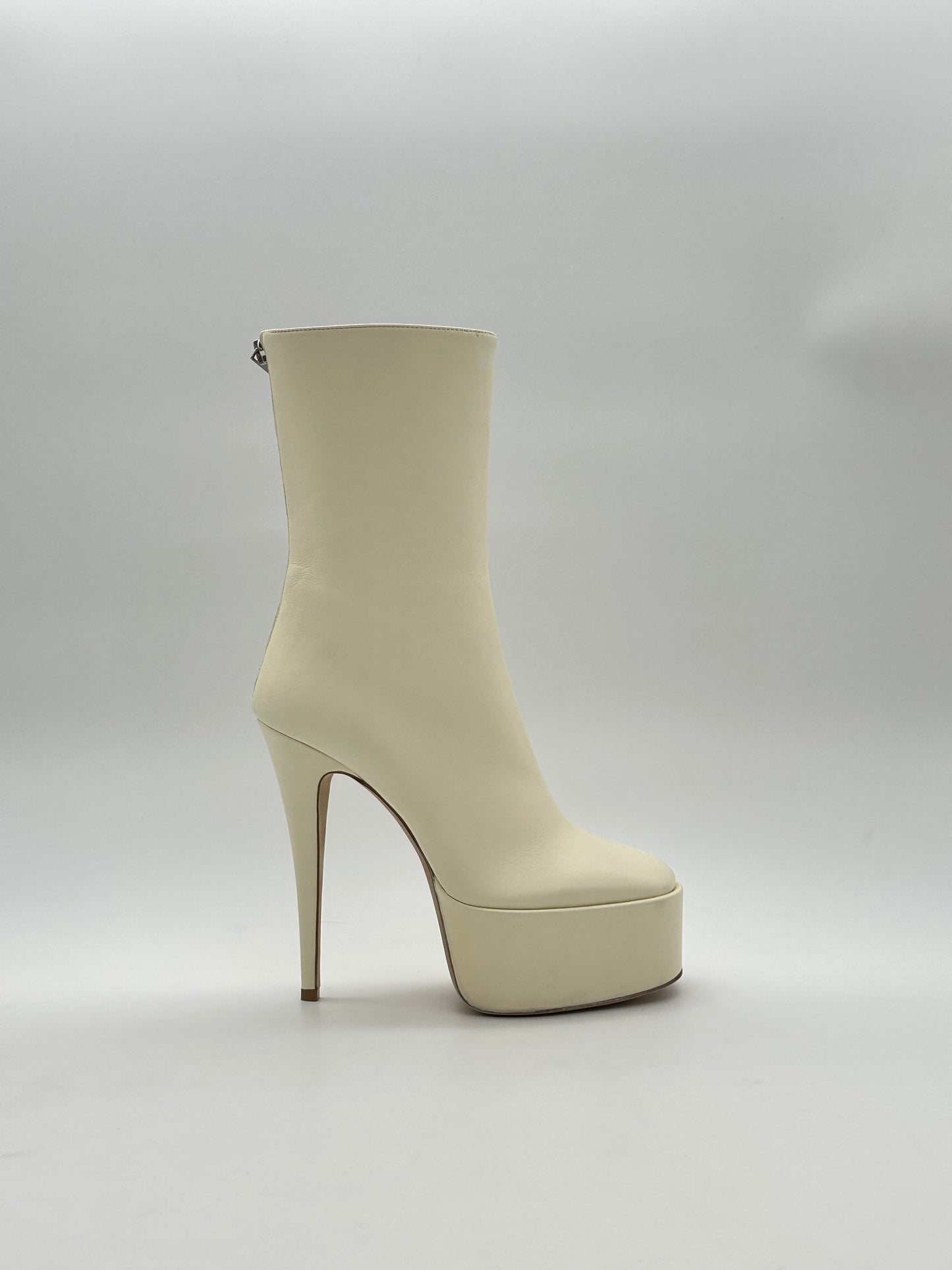Ivana Ankle Boots