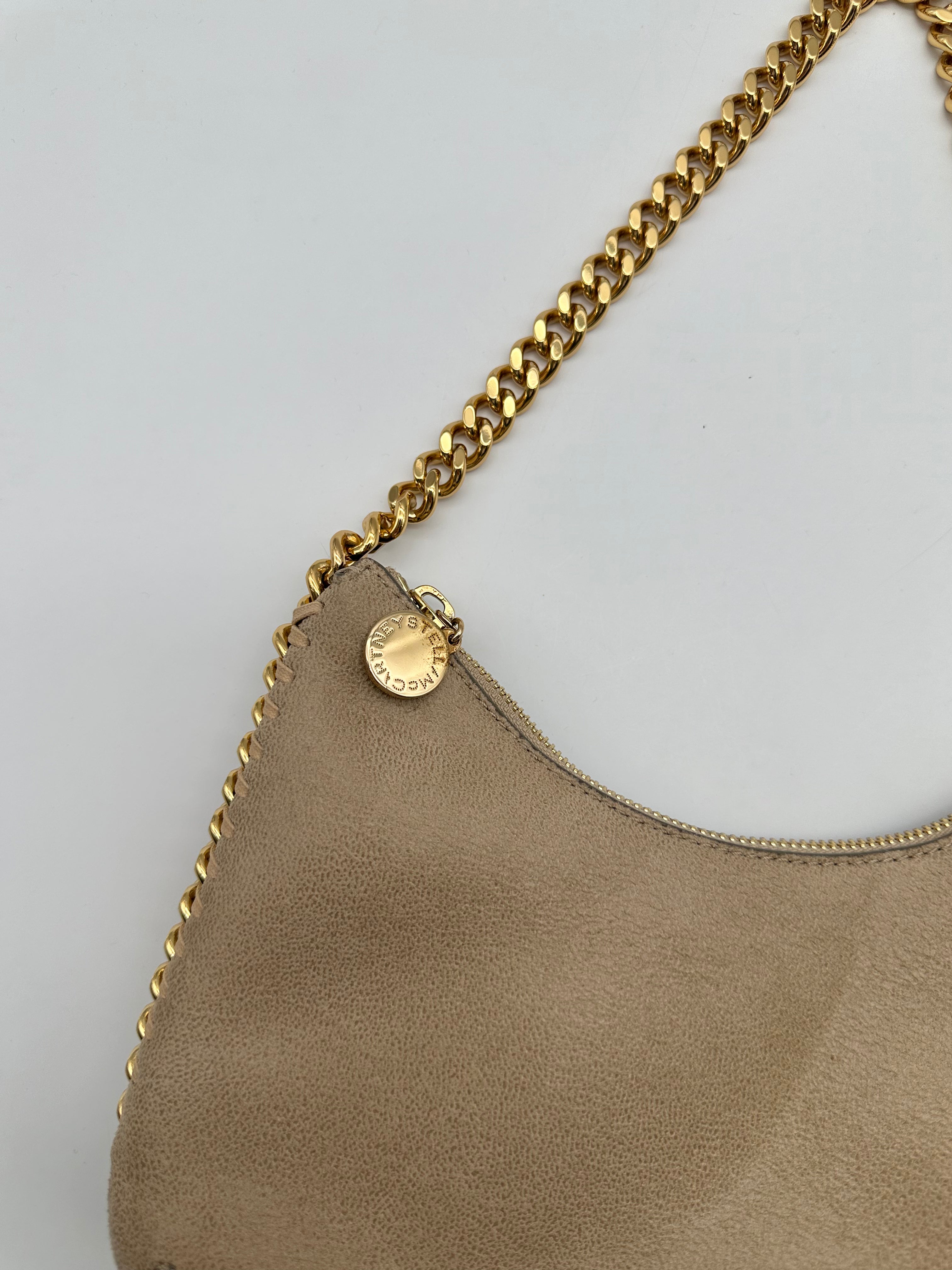 Mini Borsa A Spalla Beige In Shaggy Deer Con Zip E Catena Oro